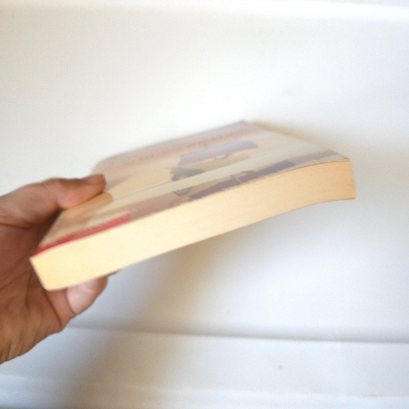 The Voyage of the Dawn Treader Book - Picture 4 of 7